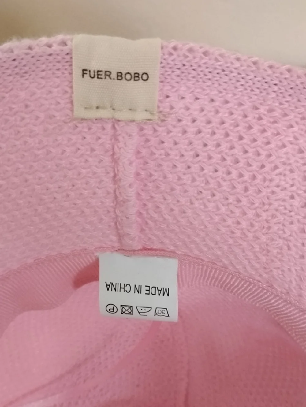D- NWOT Pink Frog Bucket Hat - Cute Smiley Design